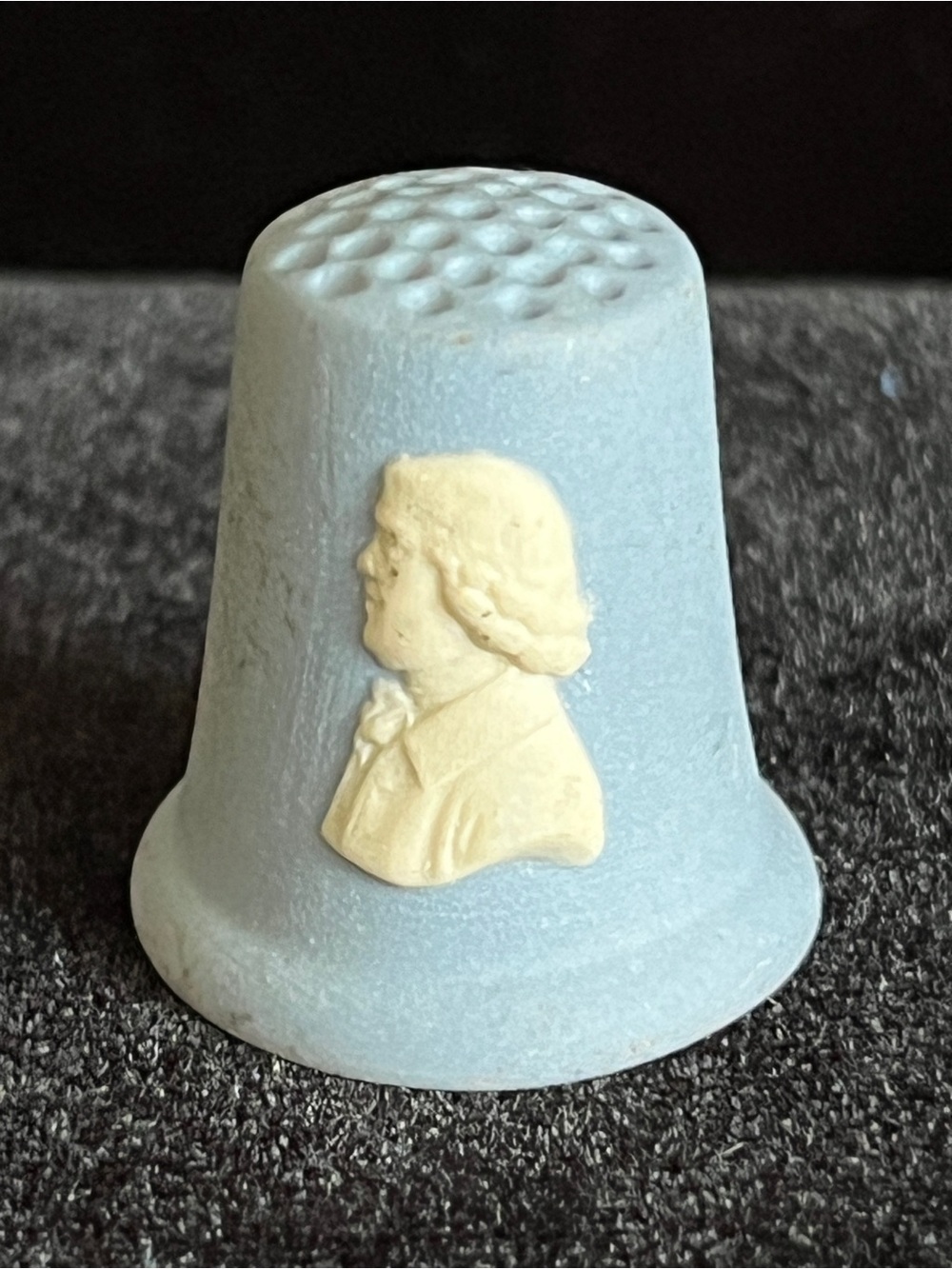 Vintage 1980 Wedgwood England Jasperware JOSIAH WEDGWOOD Thimble